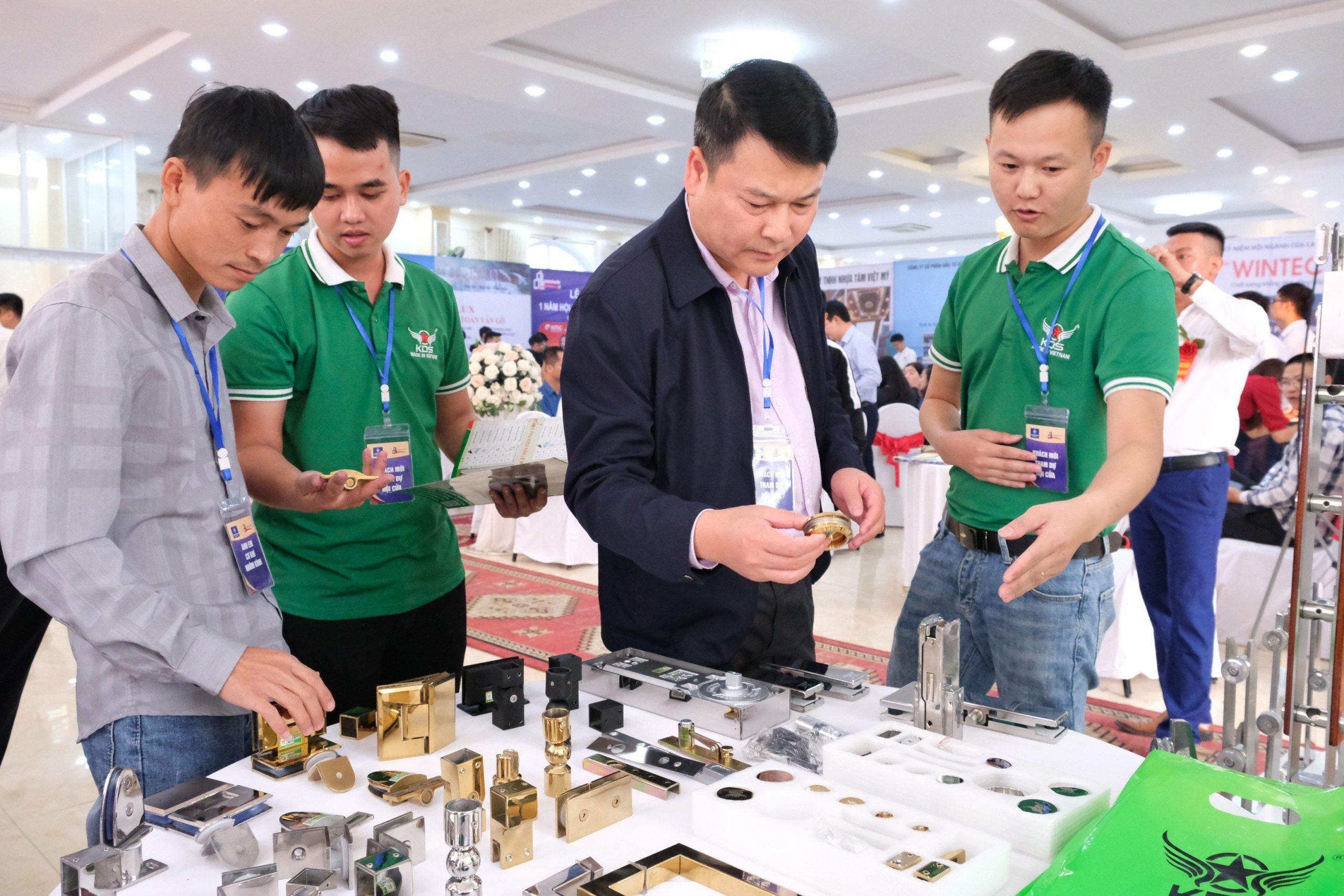 Chính sách thanh toán và vận chuyển